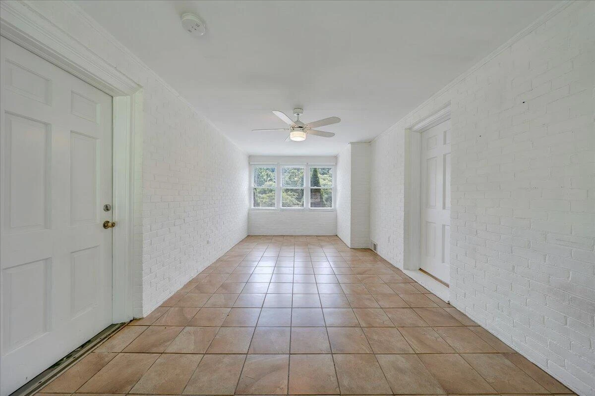 3579 Hartland RD - Photo 18