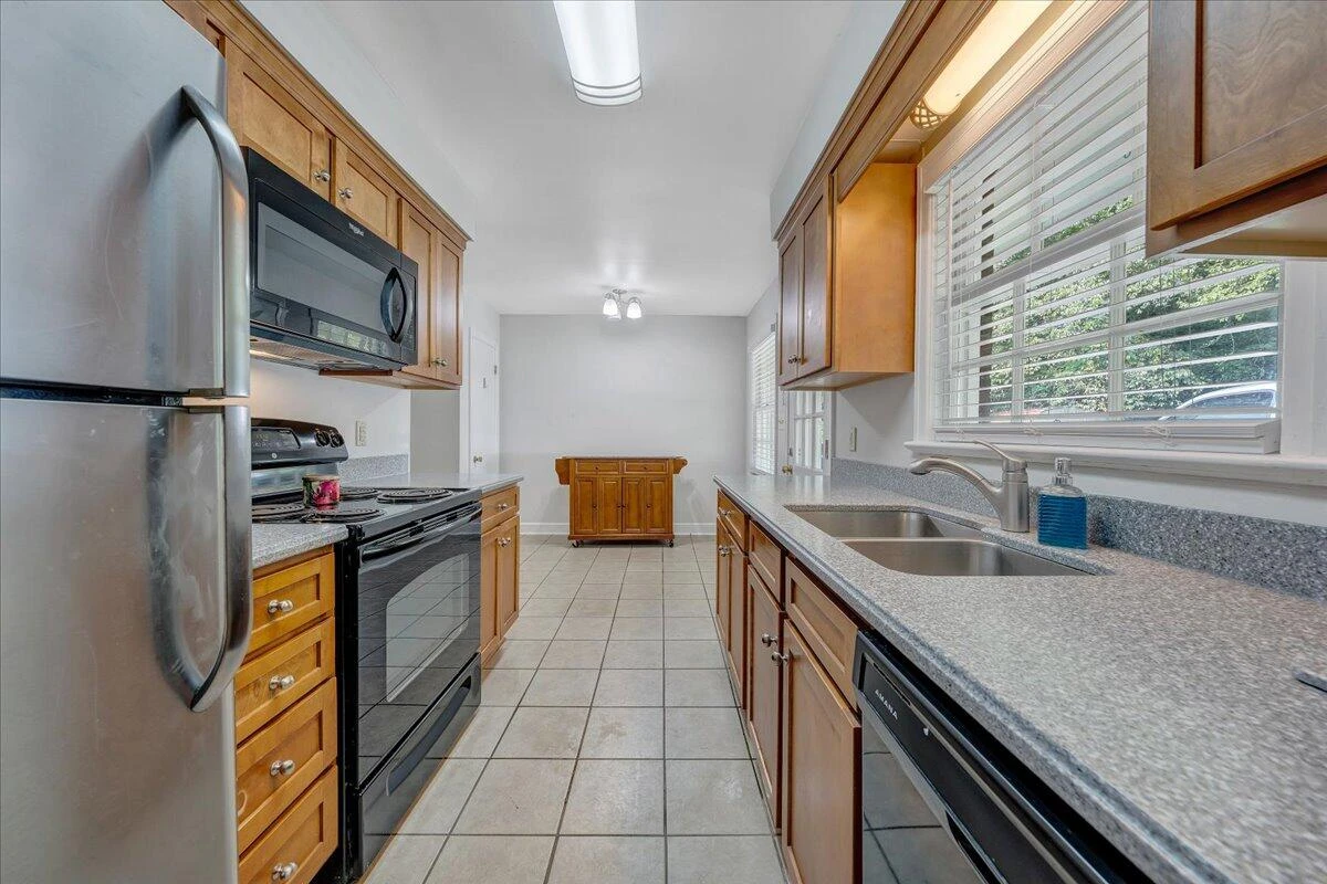 3579 Hartland RD - Photo 24