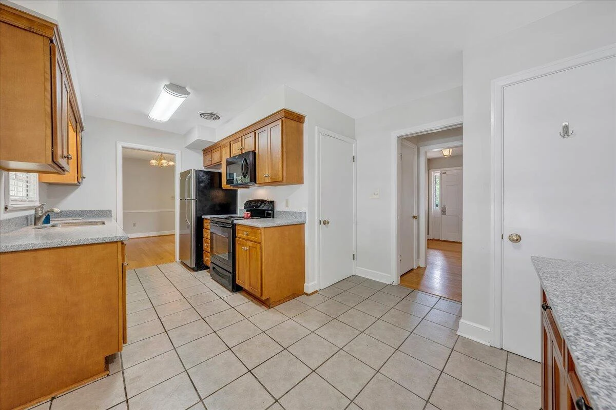 3579 Hartland RD - Photo 26