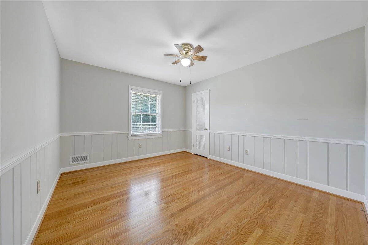 3579 Hartland RD - Photo 3