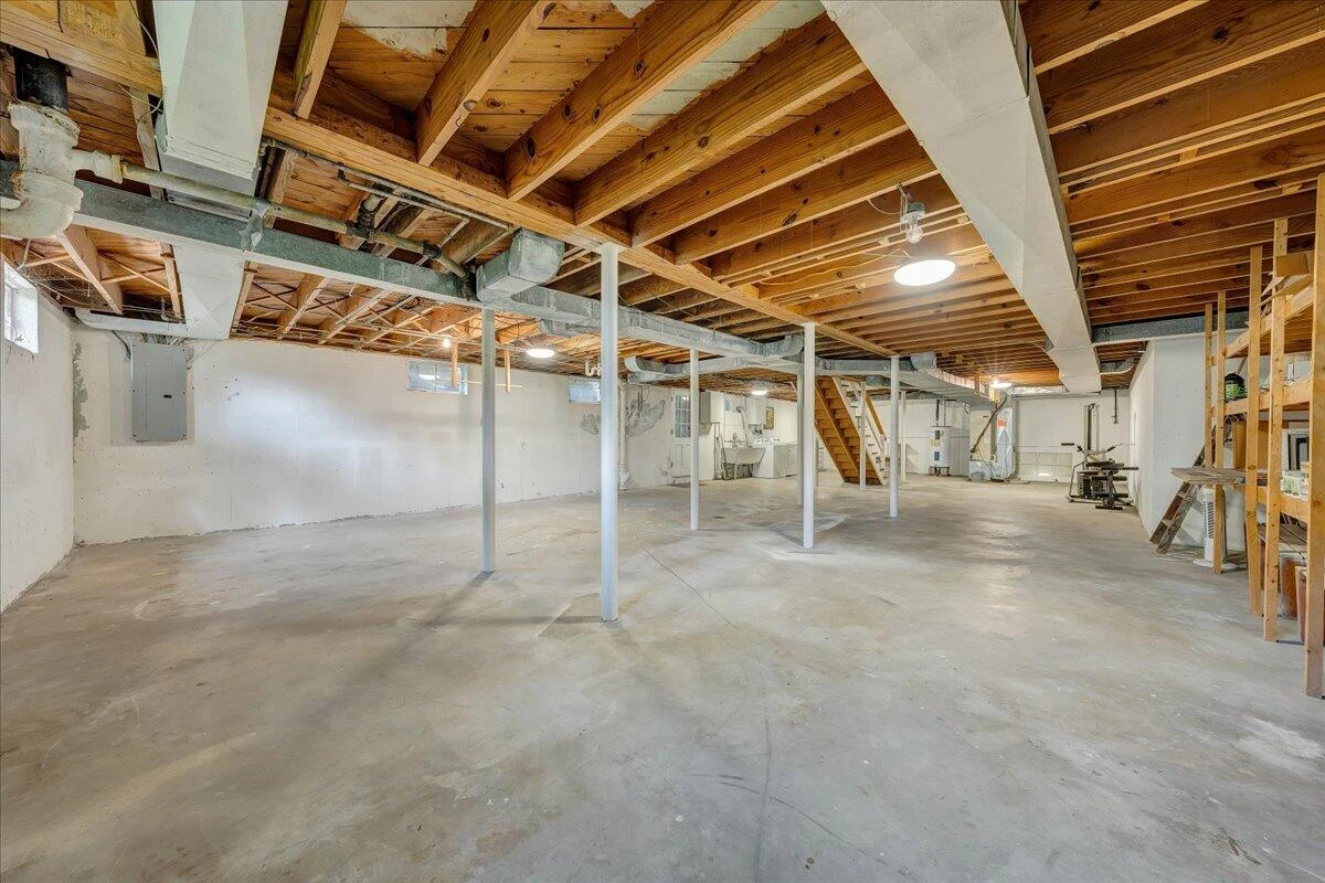 3579 Hartland RD - Photo 30