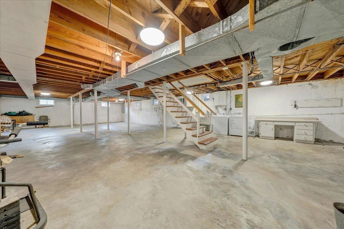 3579 Hartland RD - Photo 31