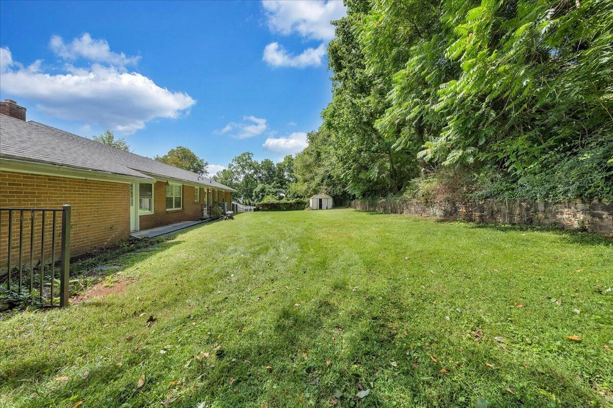 3579 Hartland RD - Photo 36