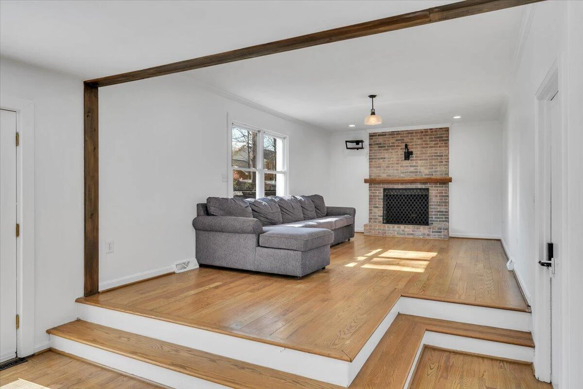229 Queen Regent CT - Photo 21