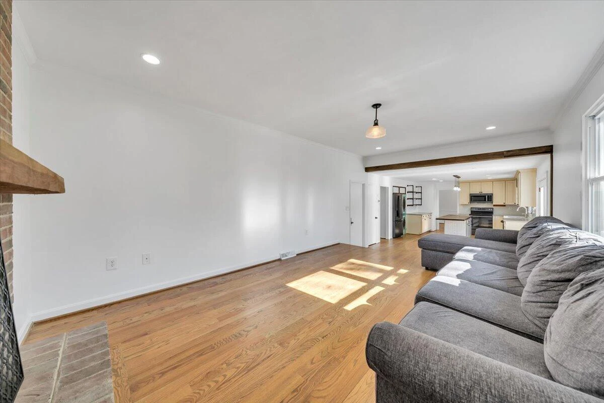 229 Queen Regent CT - Photo 25