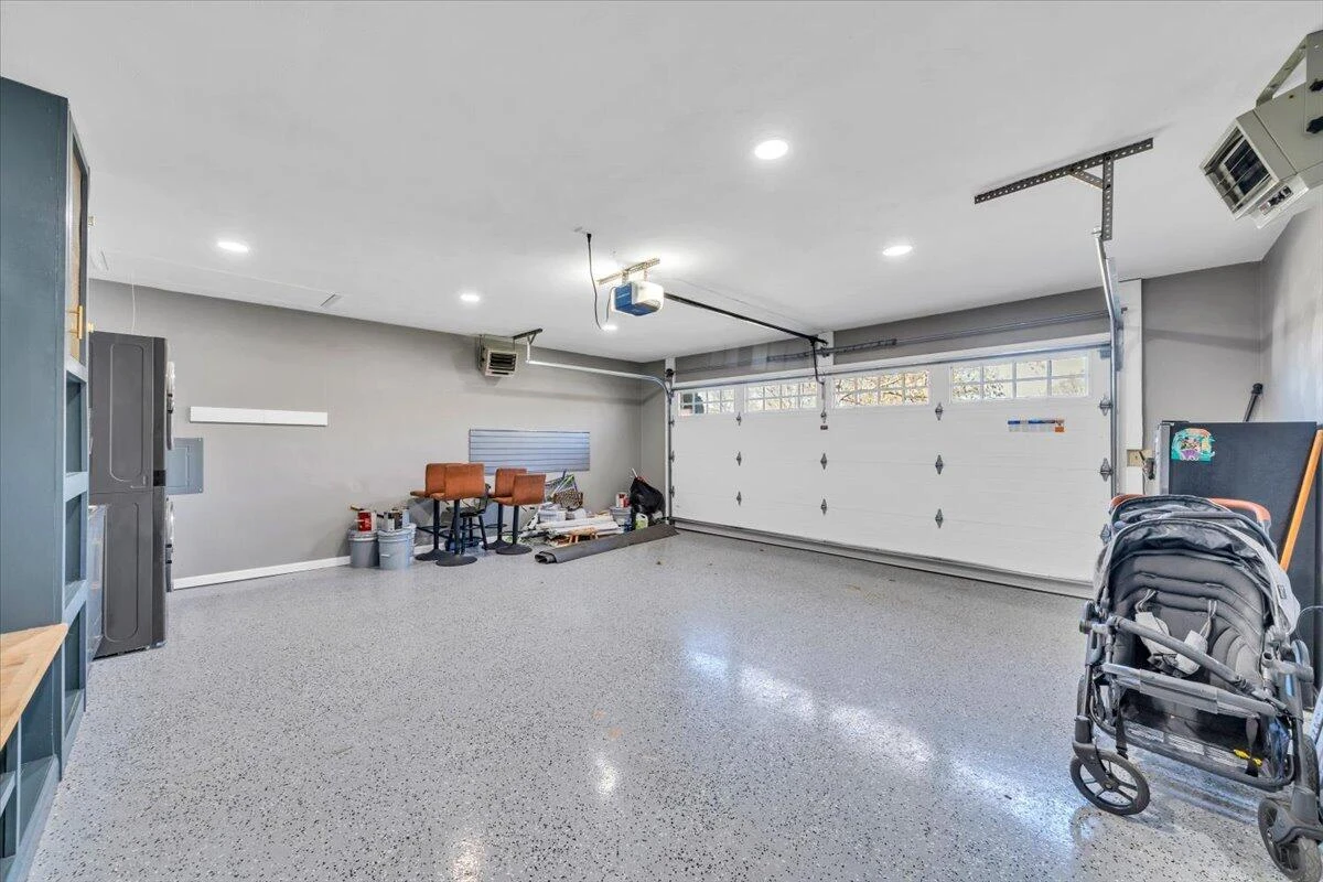 229 Queen Regent CT - Photo 28