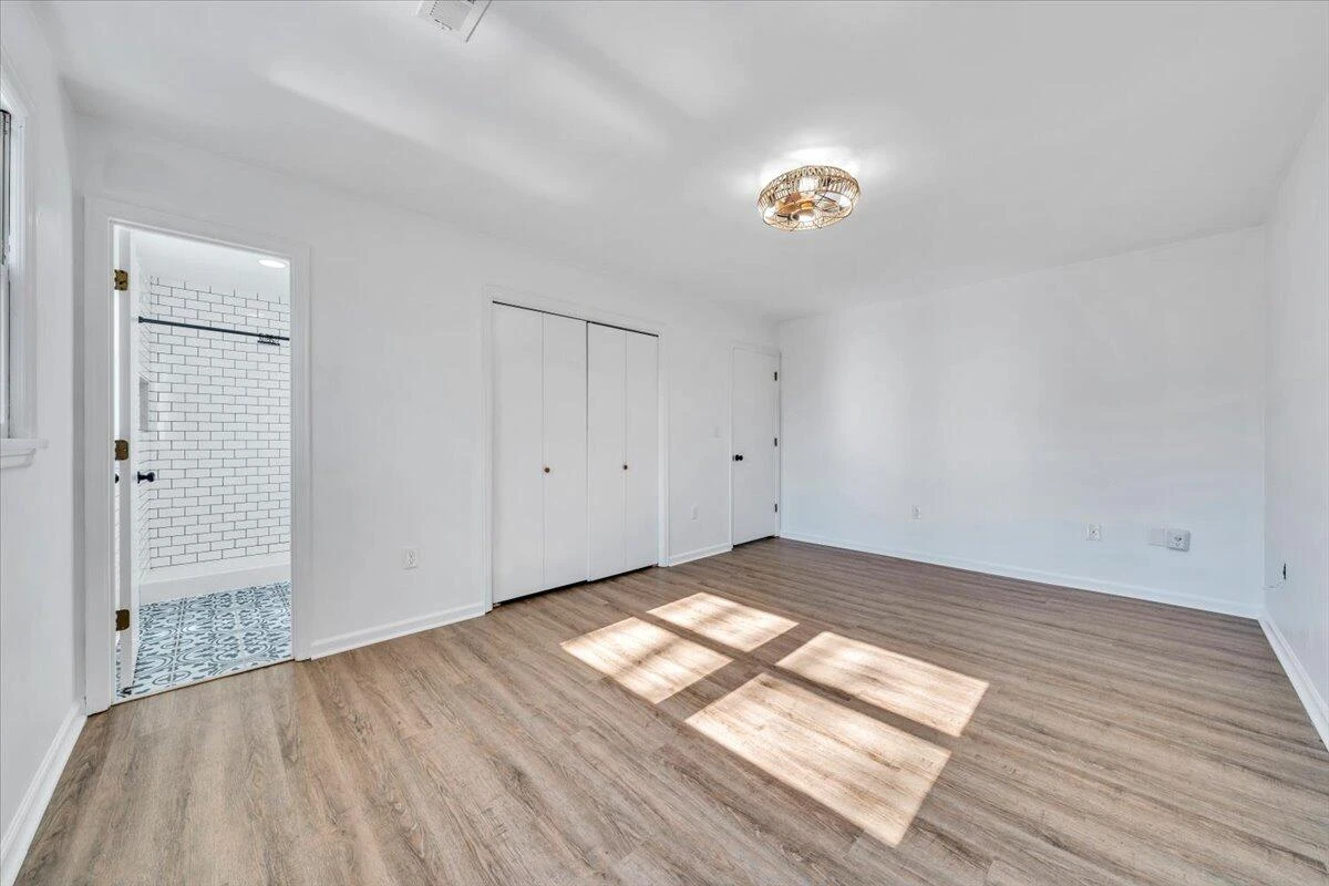 229 Queen Regent CT - Photo 32
