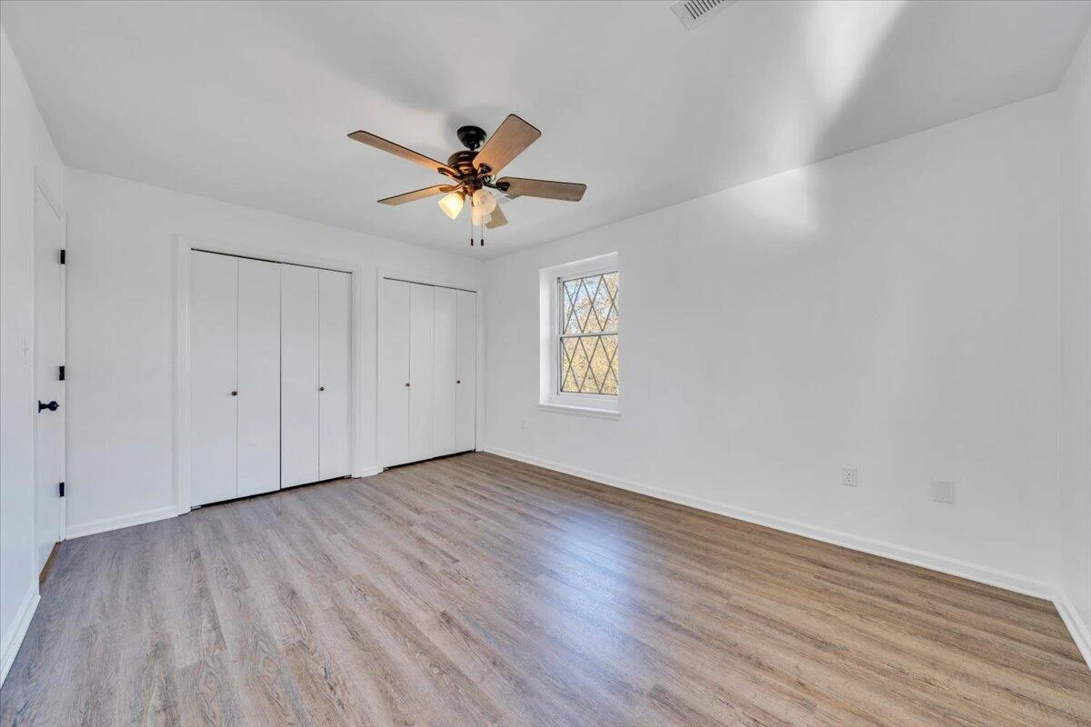229 Queen Regent CT - Photo 36