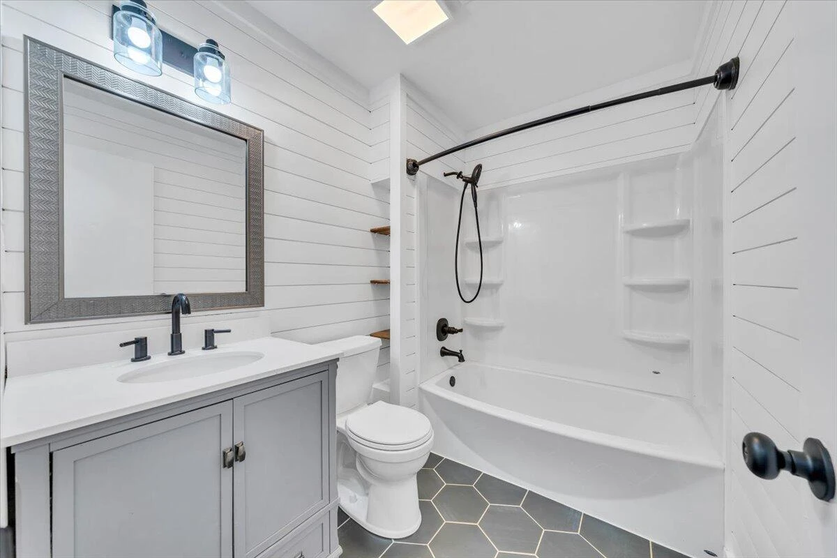 229 Queen Regent CT - Photo 40