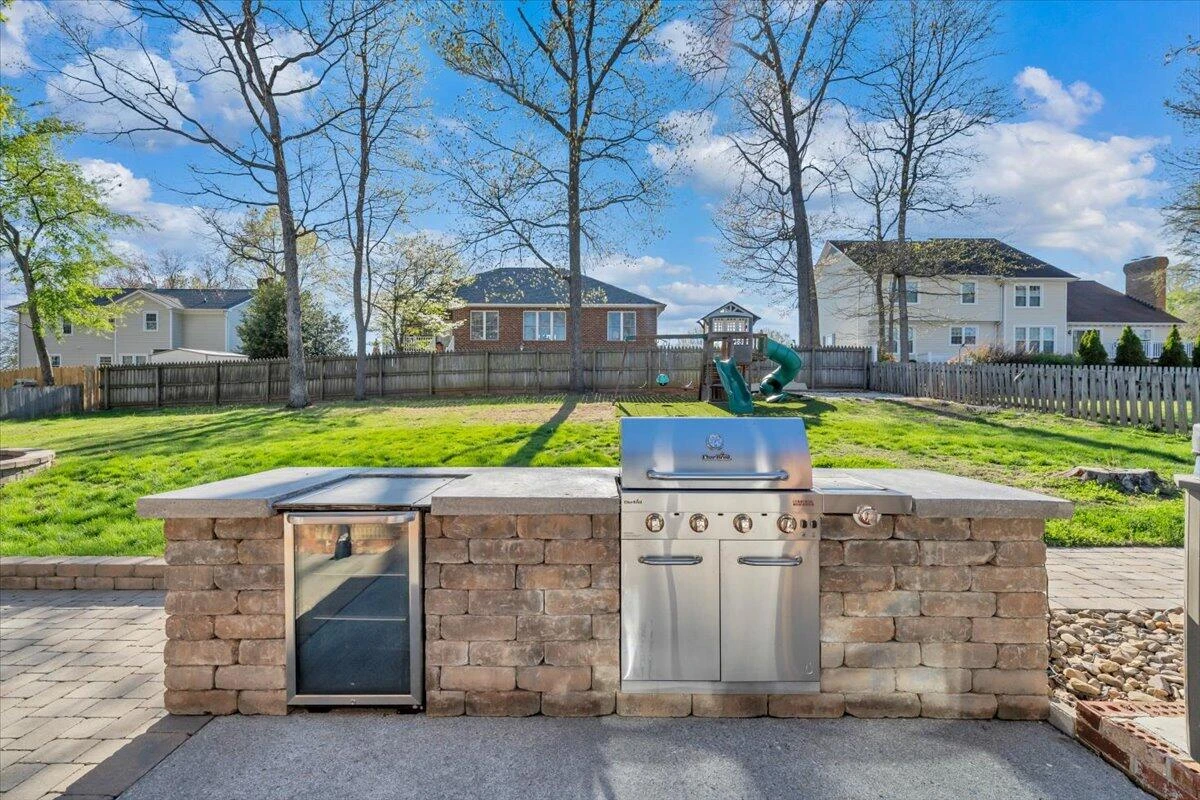 229 Queen Regent CT - Photo 41