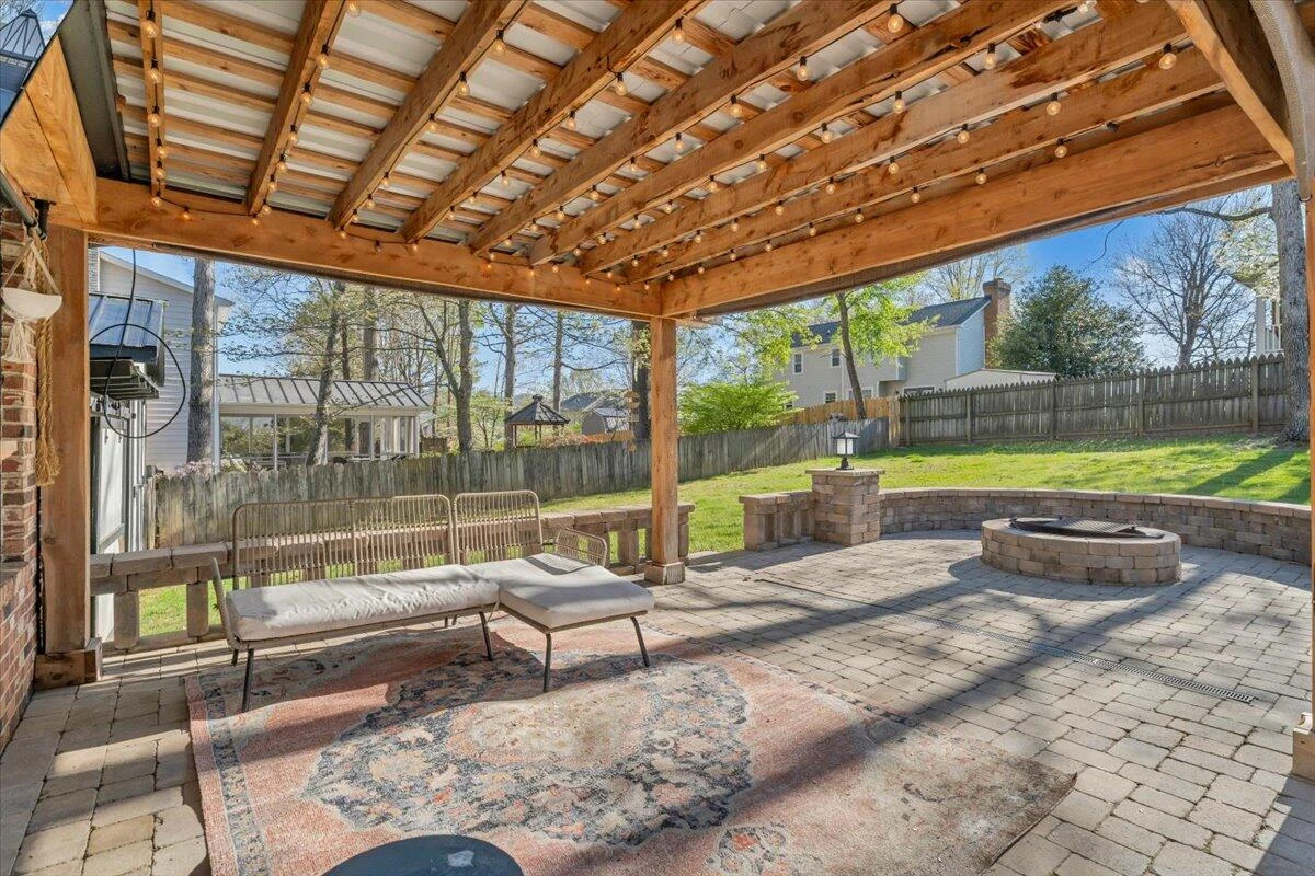 229 Queen Regent CT - Photo 46
