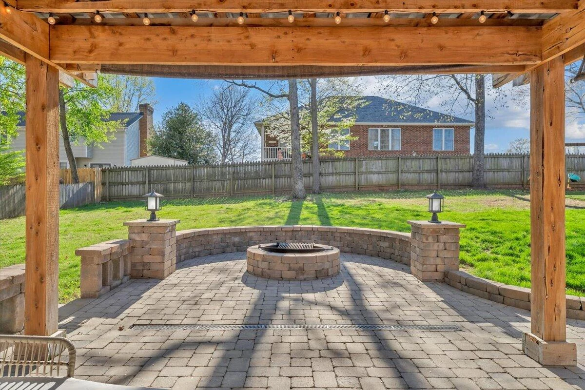 229 Queen Regent CT - Photo 47