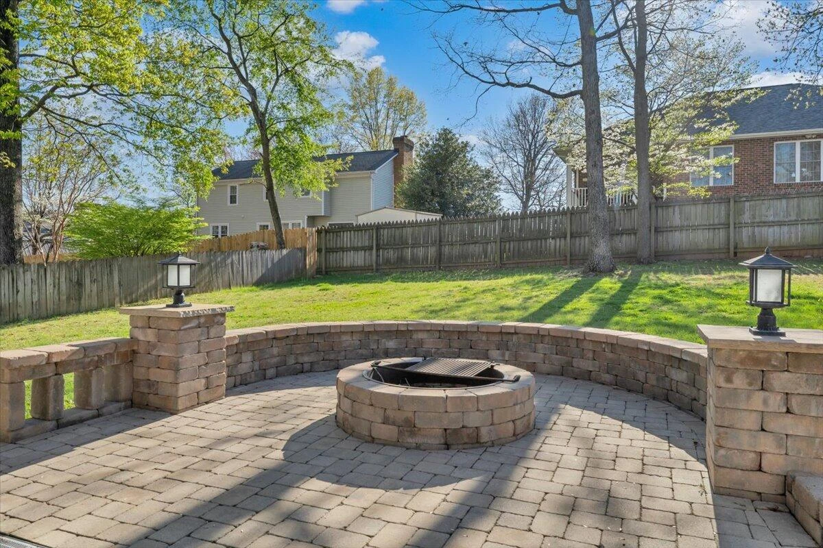 229 Queen Regent CT - Photo 48