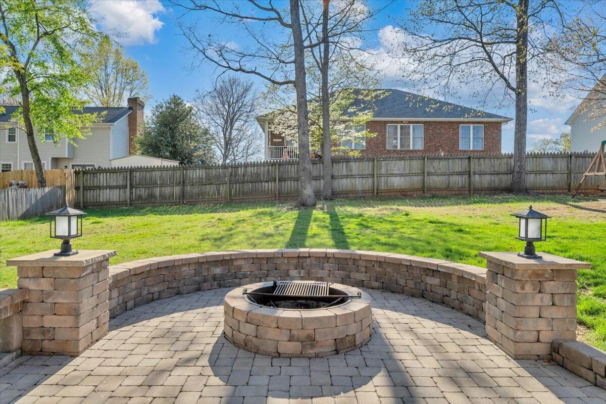 229 Queen Regent CT - Photo 49