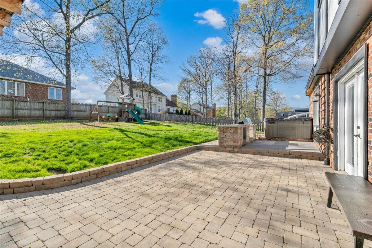 229 Queen Regent CT - Photo 52