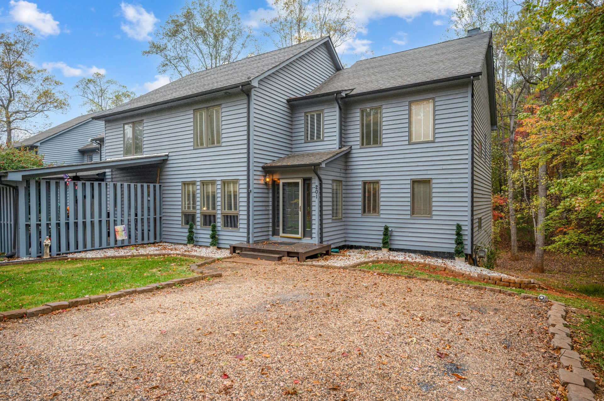 201 Mallard DR