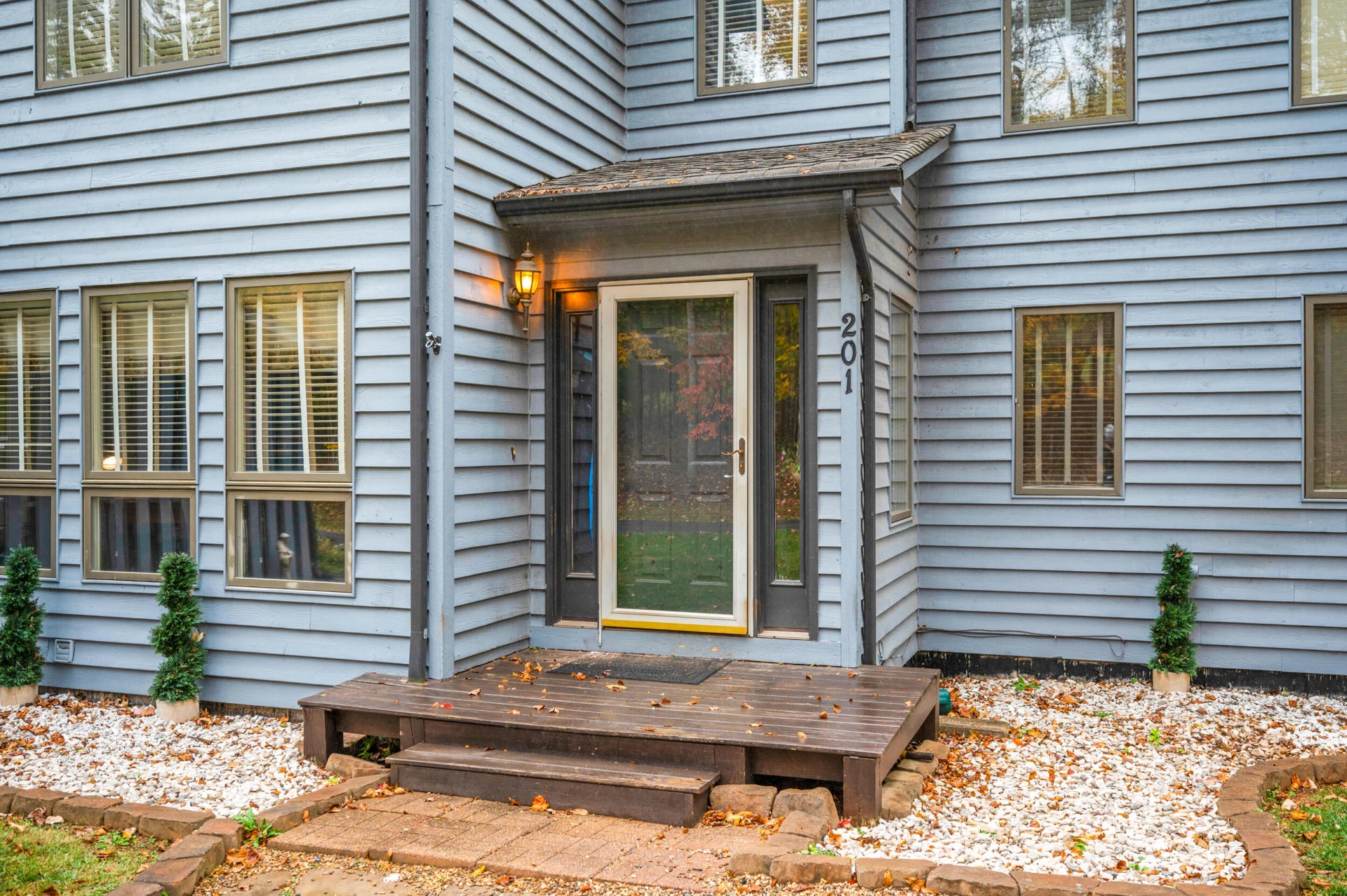 201 Mallard DR - Photo 3