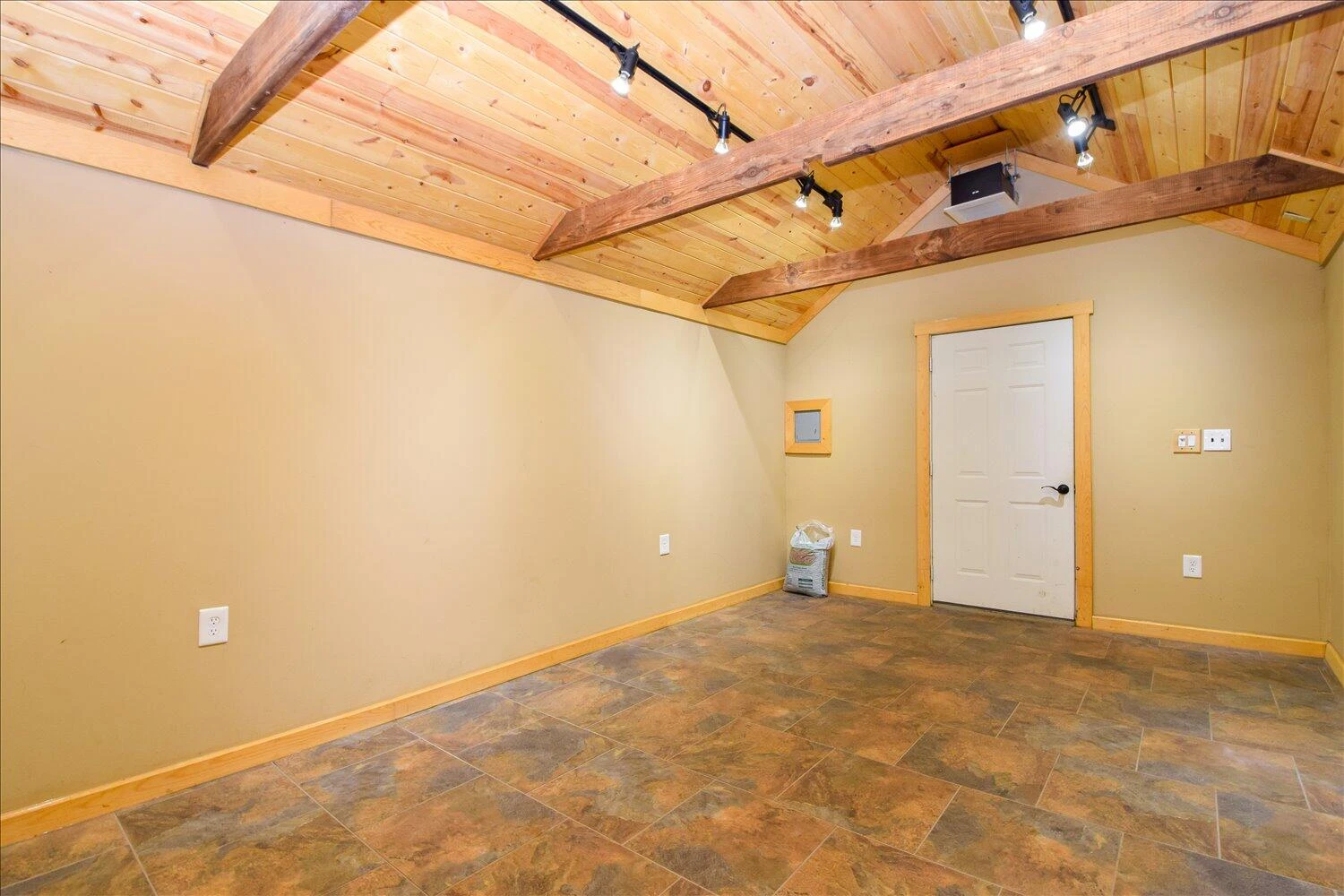 3424 Greenland AVE NW - Photo 26