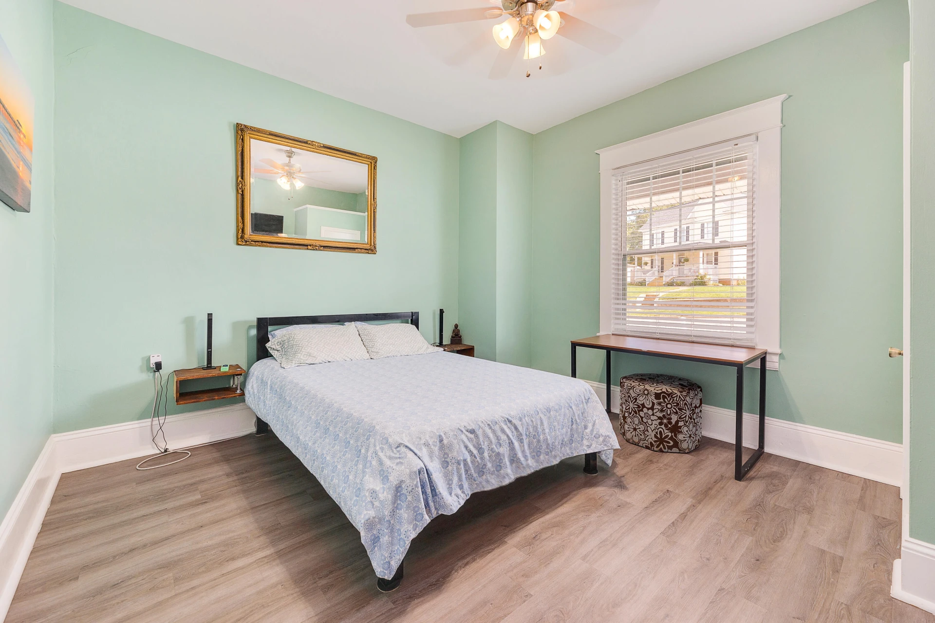 1138 Montrose AVE SE - Photo 10