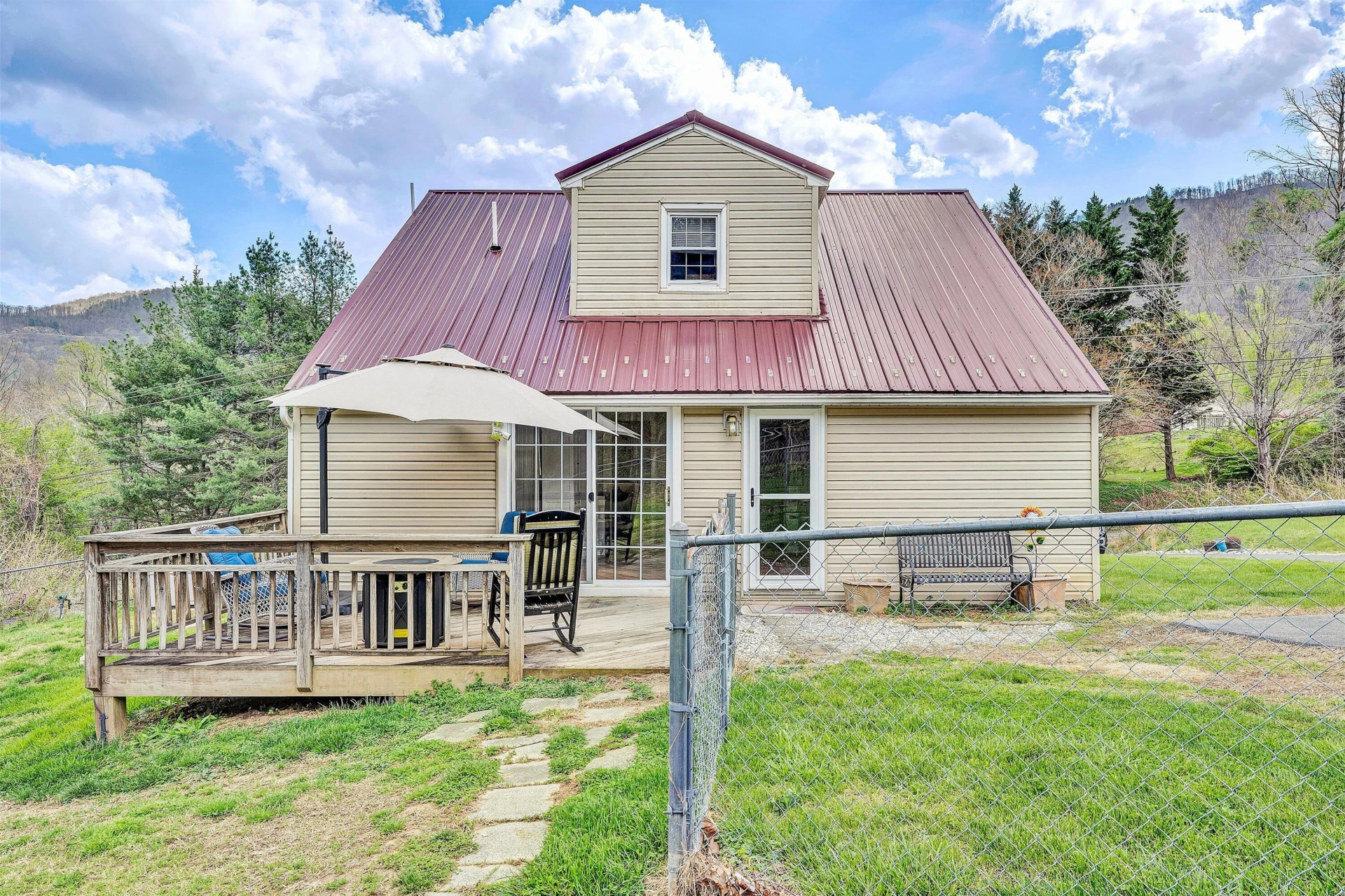 8173 Bent Mountain RD - Photo 20