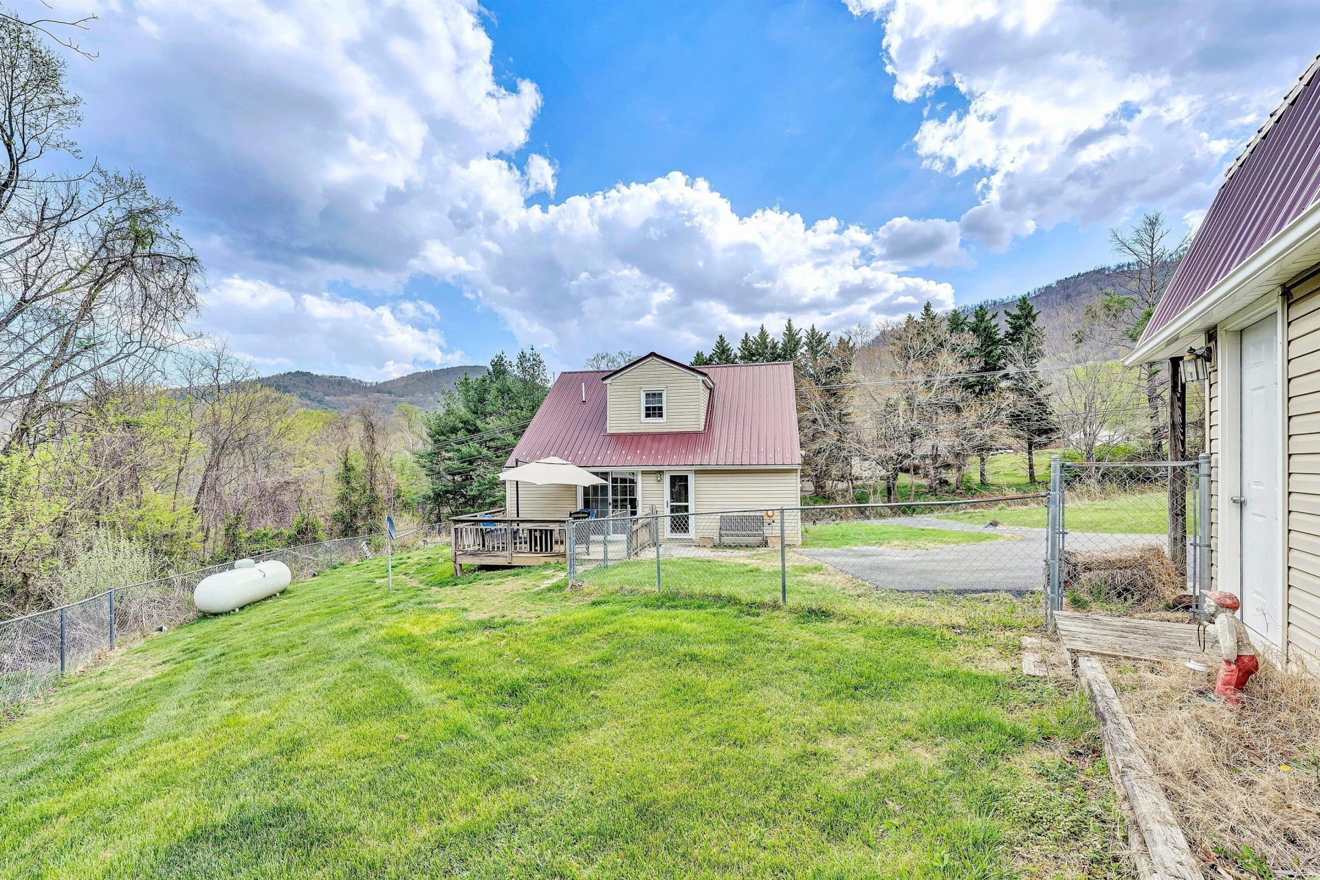 8173 Bent Mountain RD - Photo 23