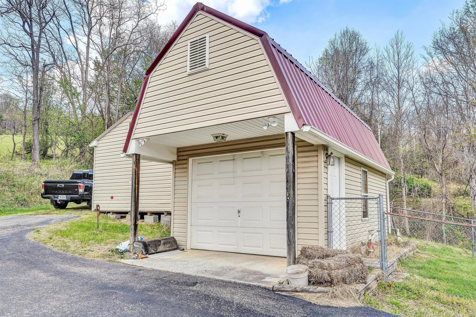 8173 Bent Mountain RD - Photo 24