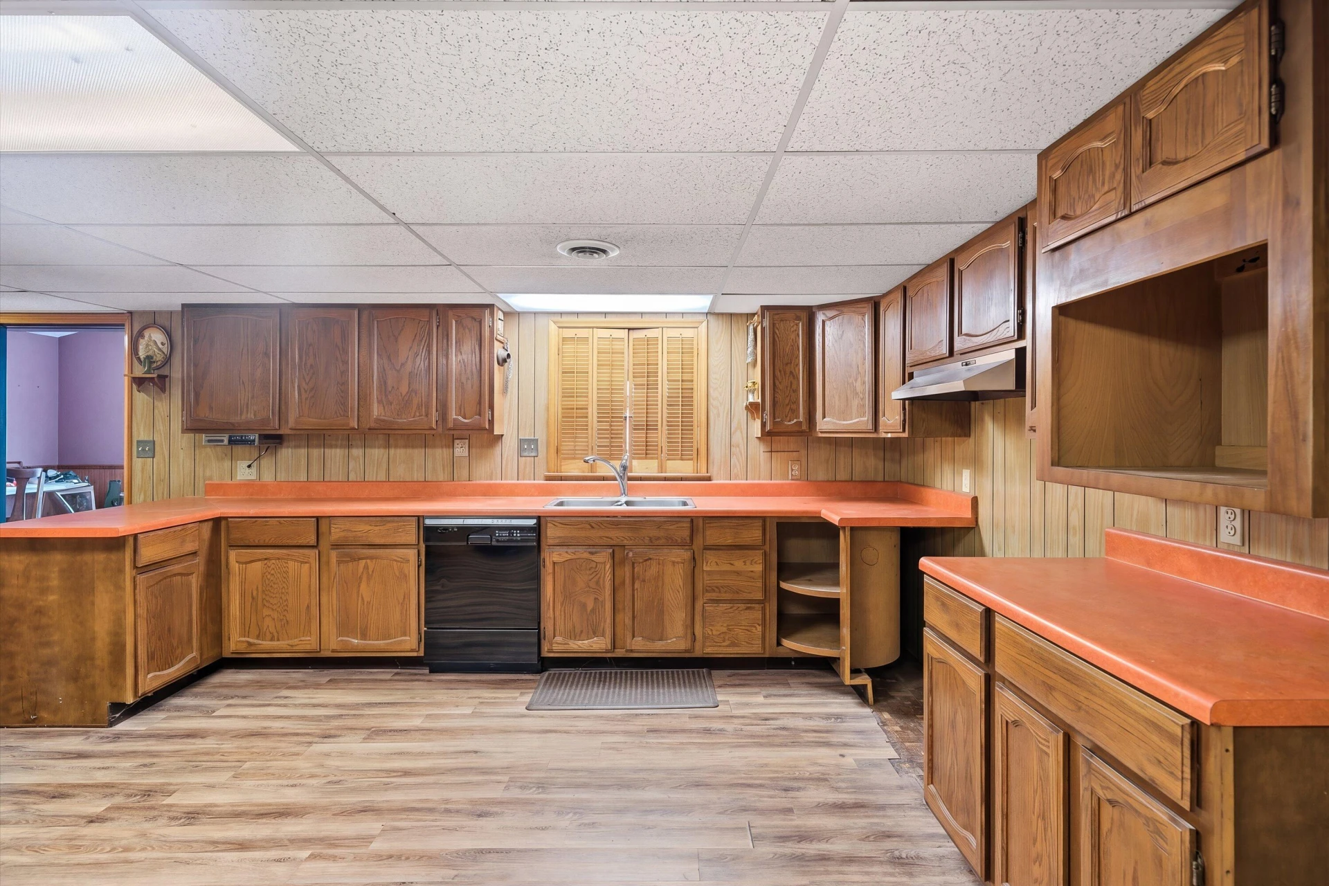 5011 Victoria ST NW - Photo 13