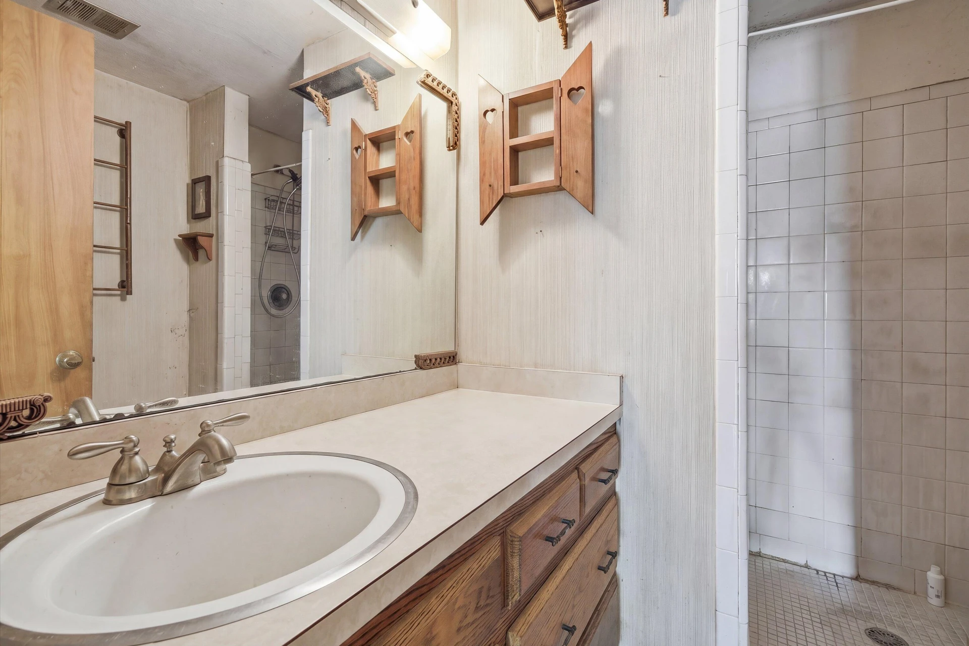 5011 Victoria ST NW - Photo 16