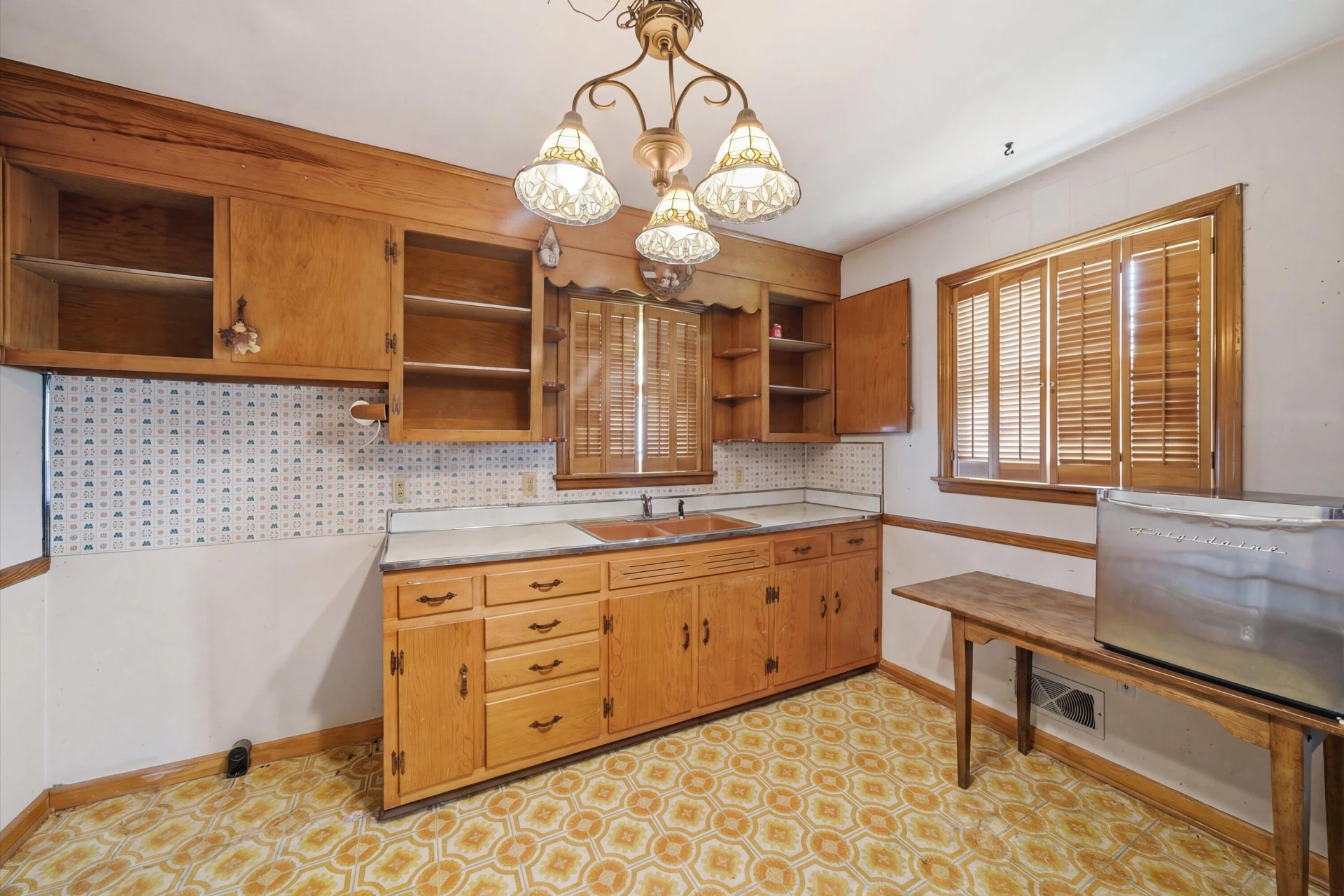 5011 Victoria ST NW - Photo 5