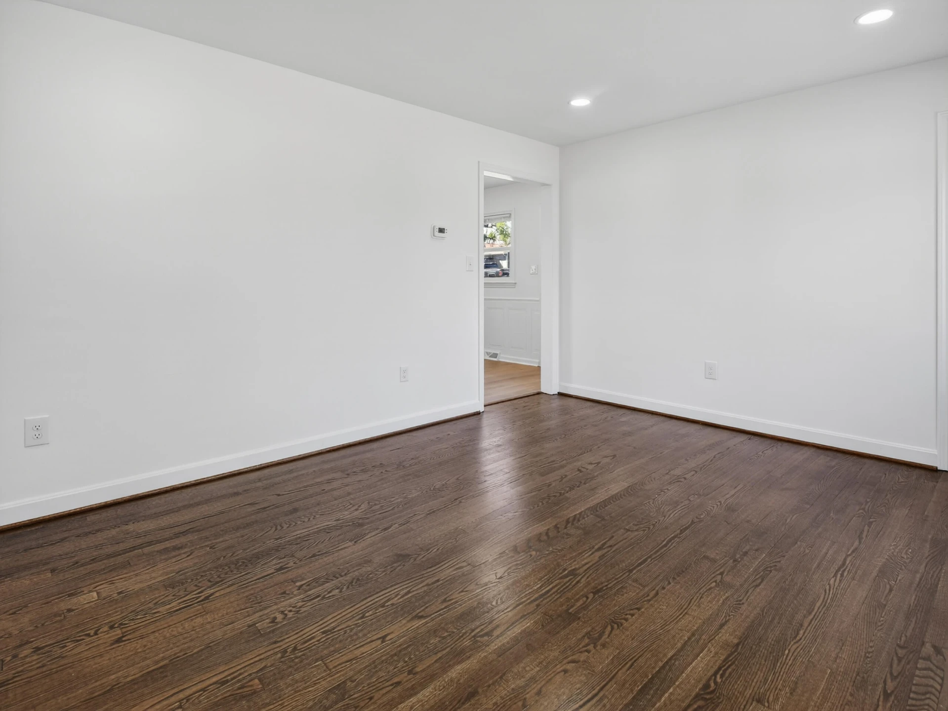 2001 Purcell AVE NE - Photo 4