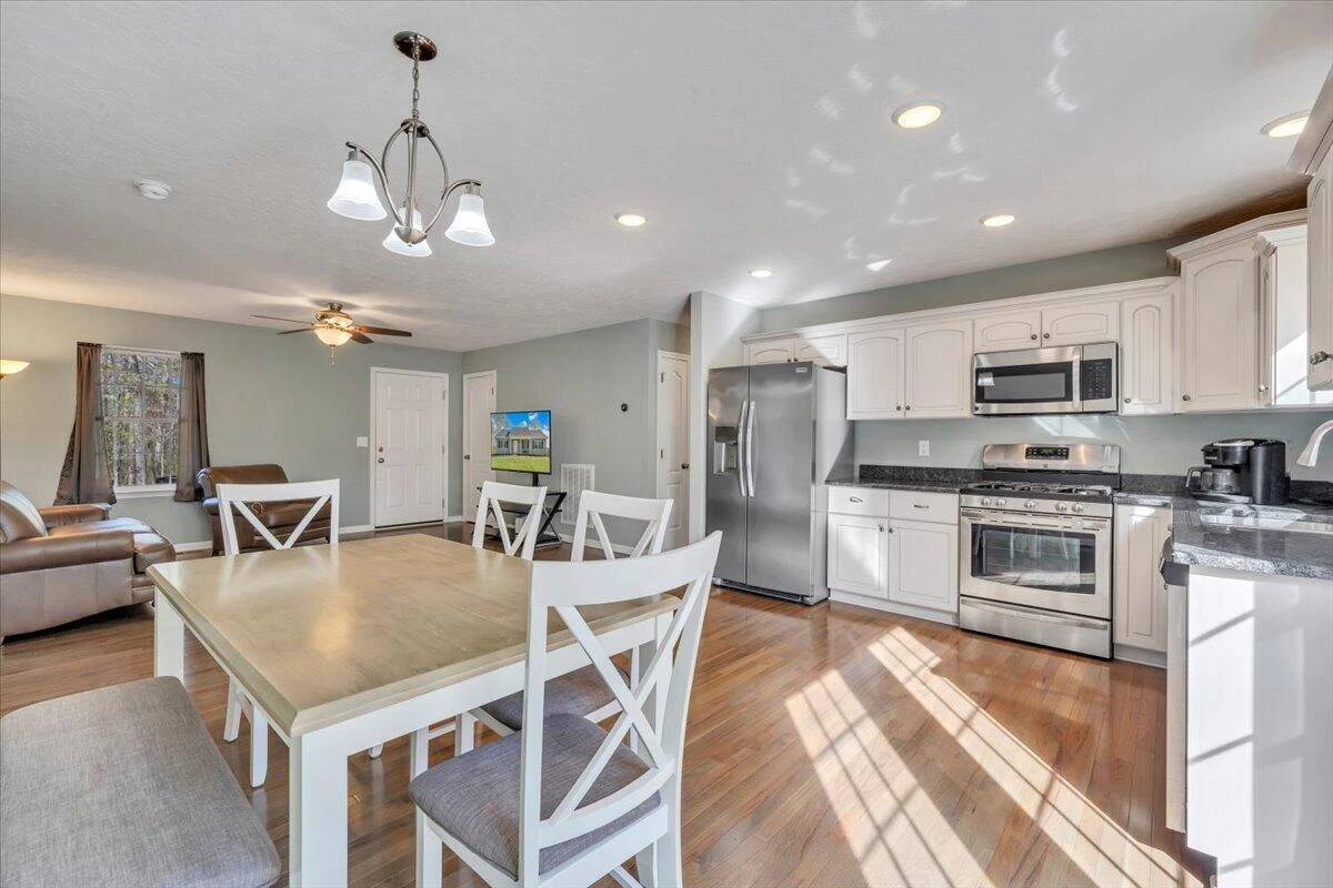 101 Charmwood CIR - Photo 7