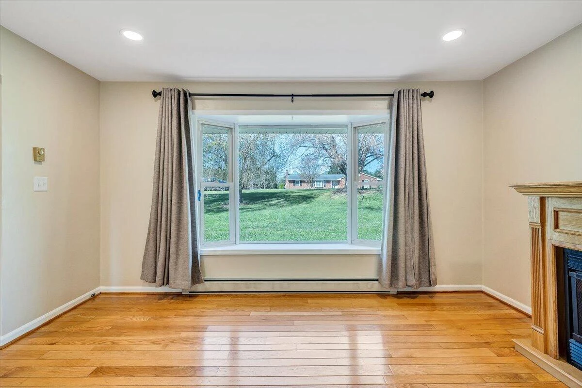 930 Farmington RD - Photo 10