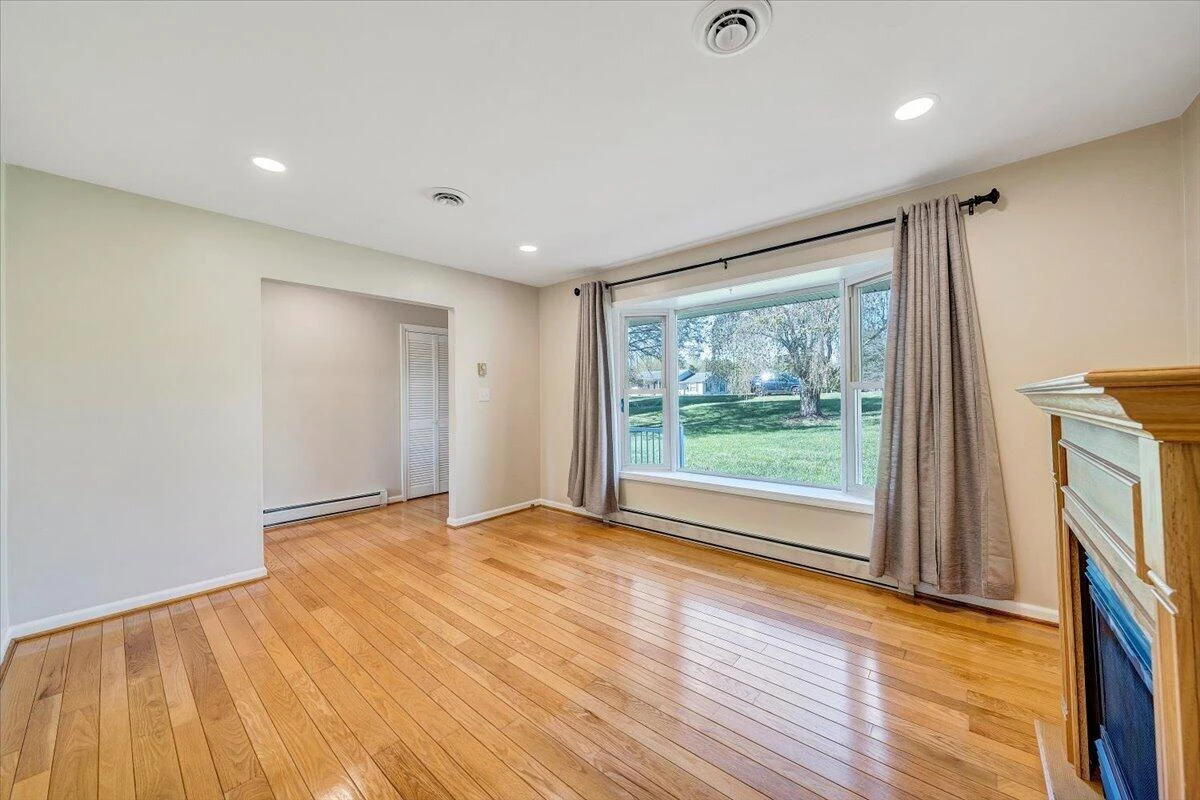 930 Farmington RD - Photo 11