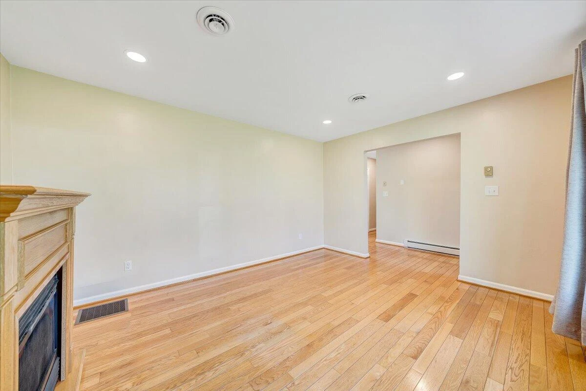 930 Farmington RD - Photo 12