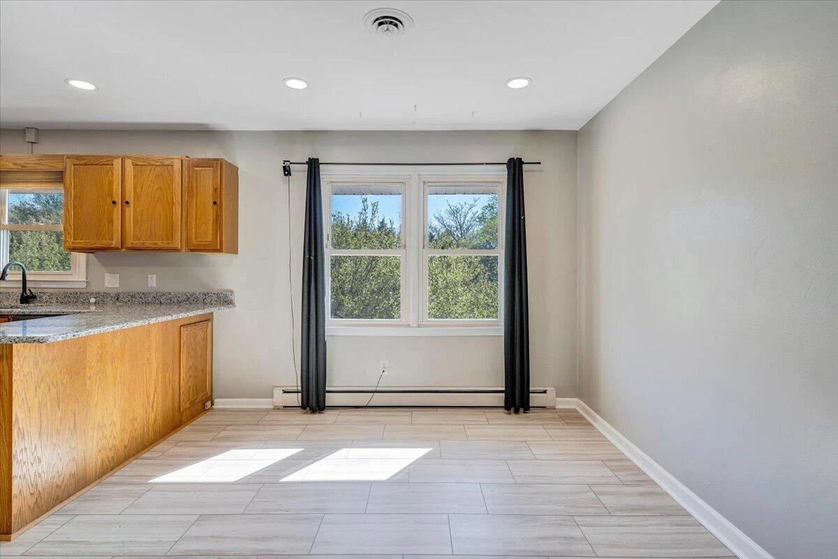 930 Farmington RD - Photo 14