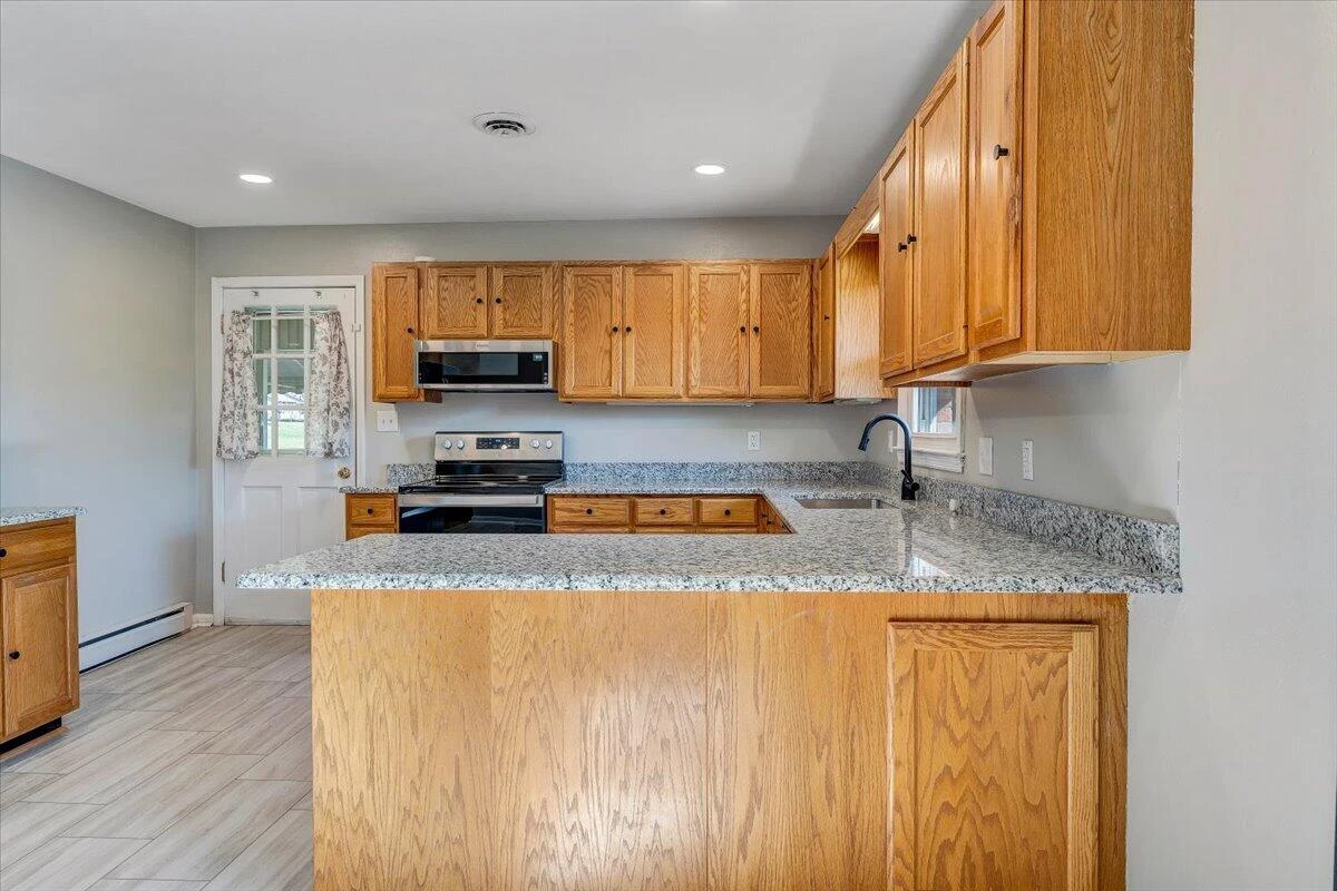 930 Farmington RD - Photo 17