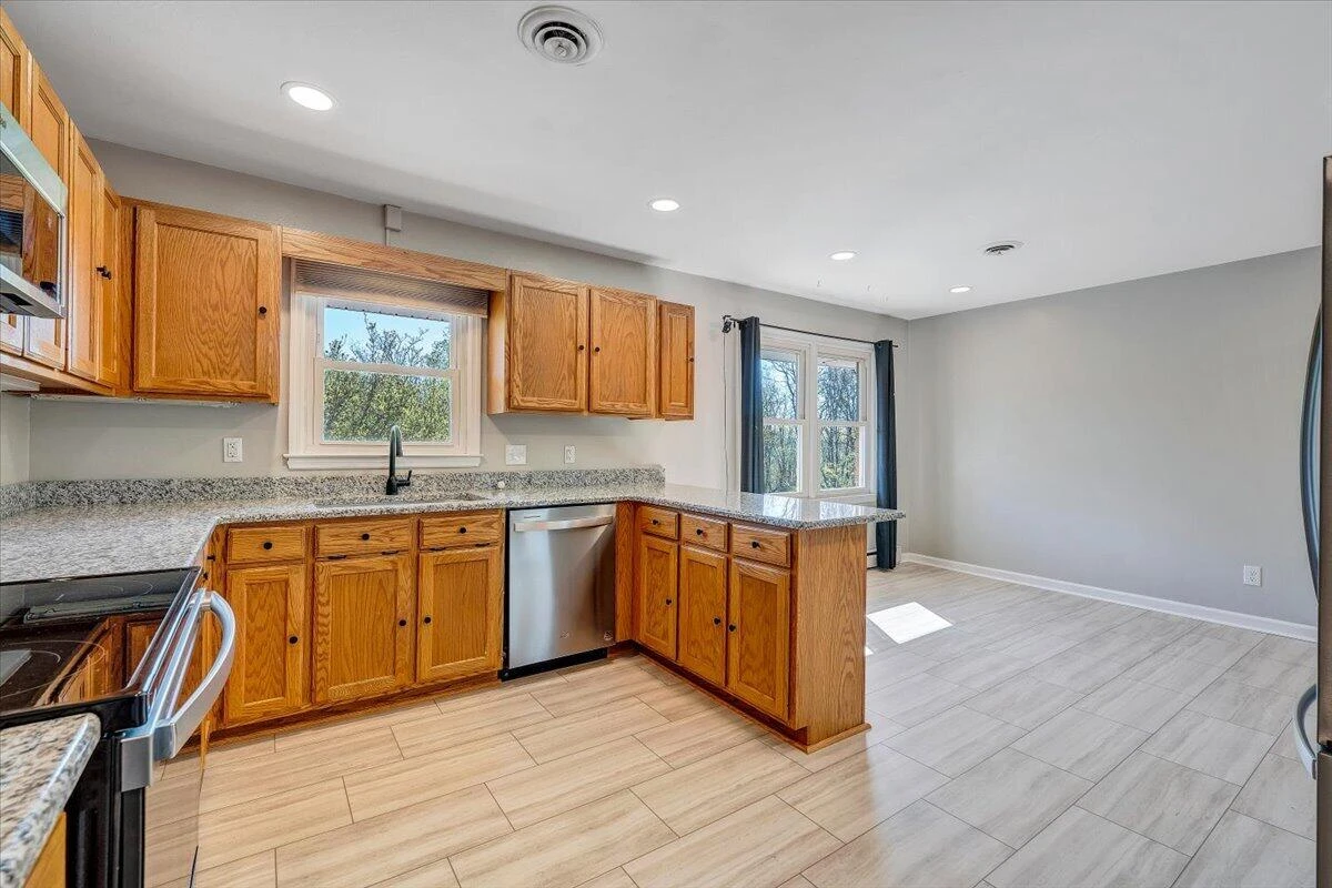 930 Farmington RD - Photo 21