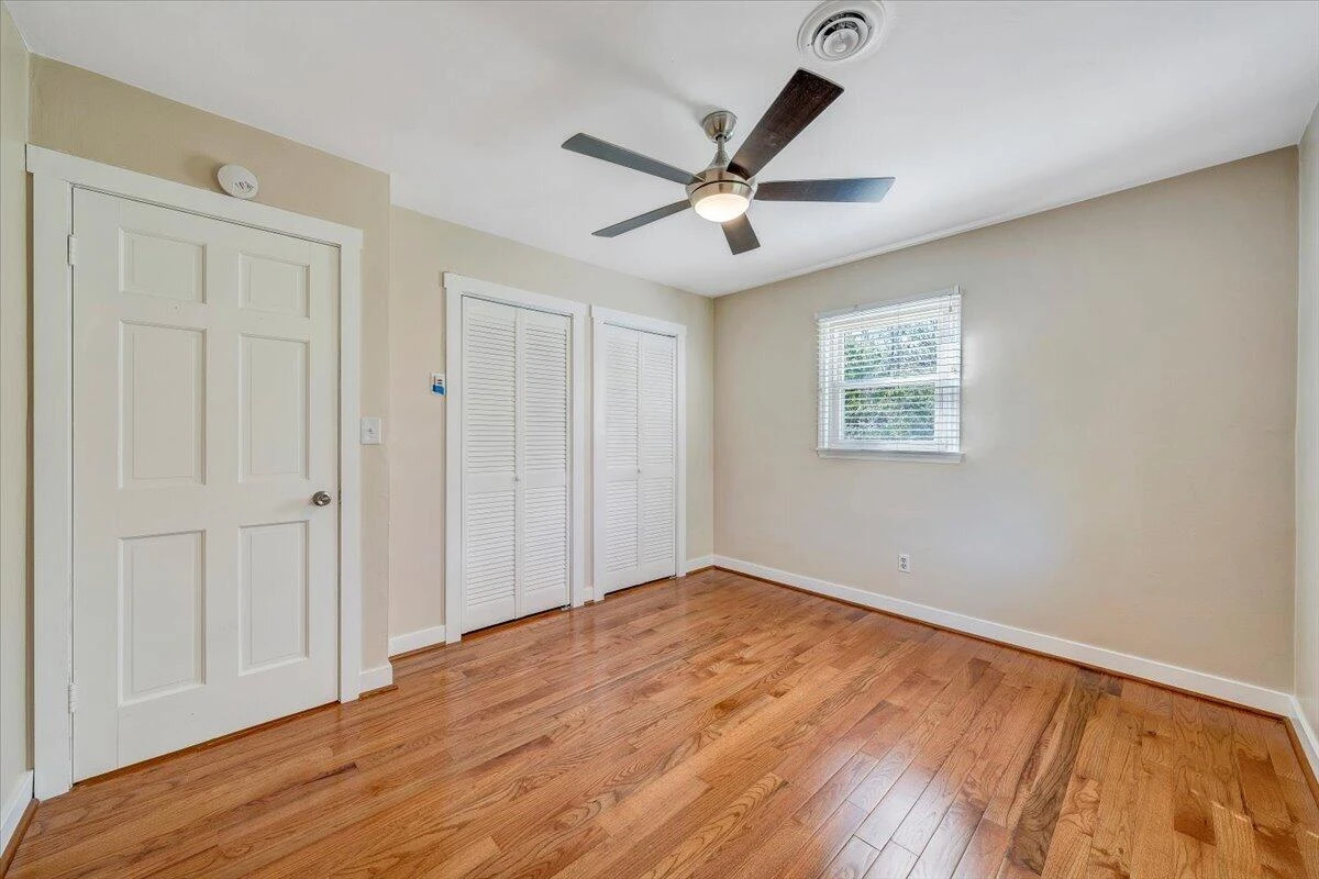 930 Farmington RD - Photo 28