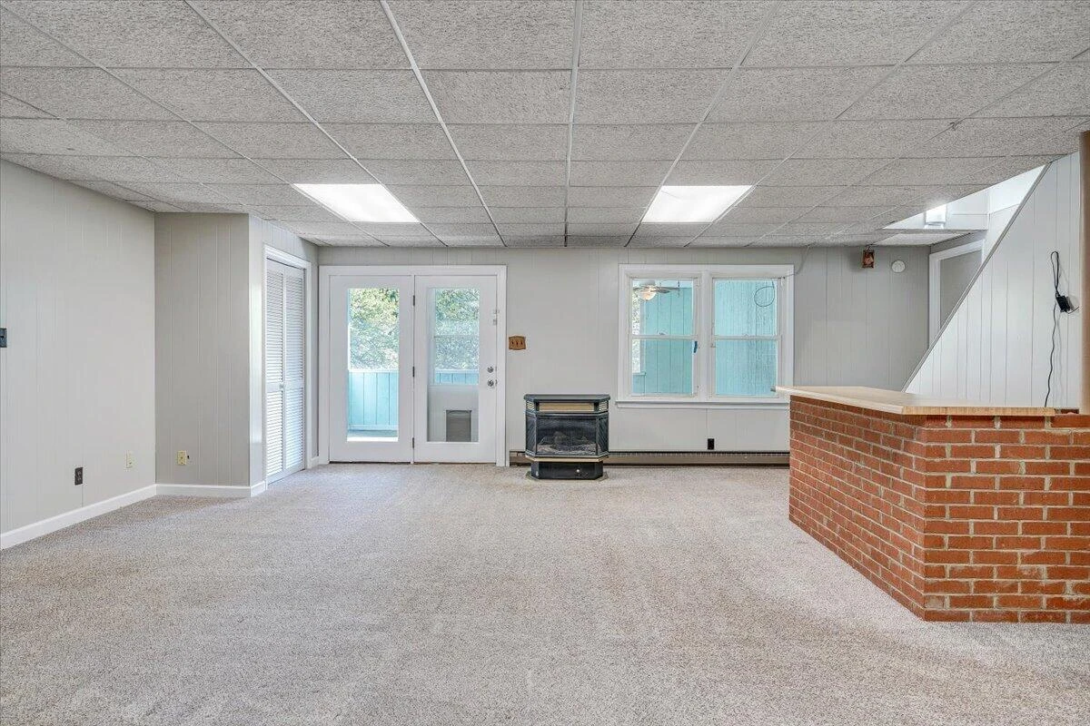 930 Farmington RD - Photo 39