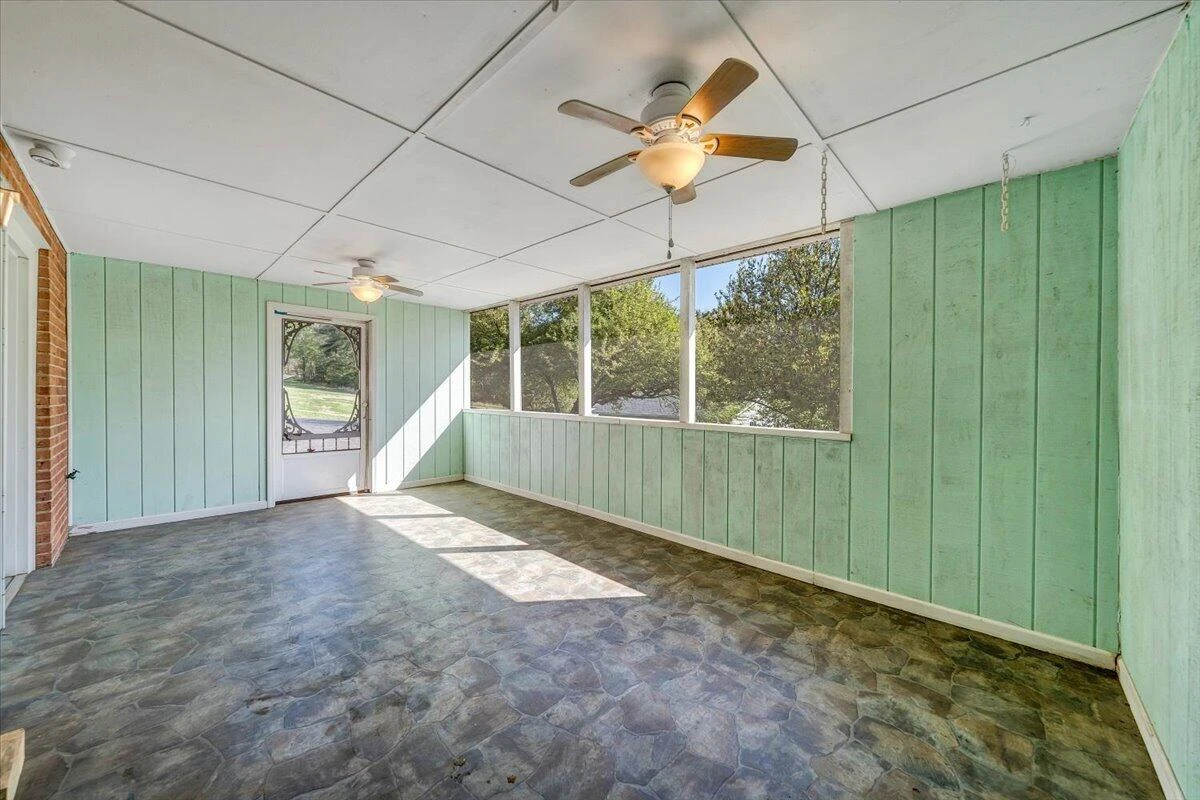 930 Farmington RD - Photo 50