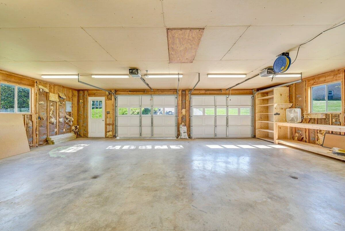 930 Farmington RD - Photo 60