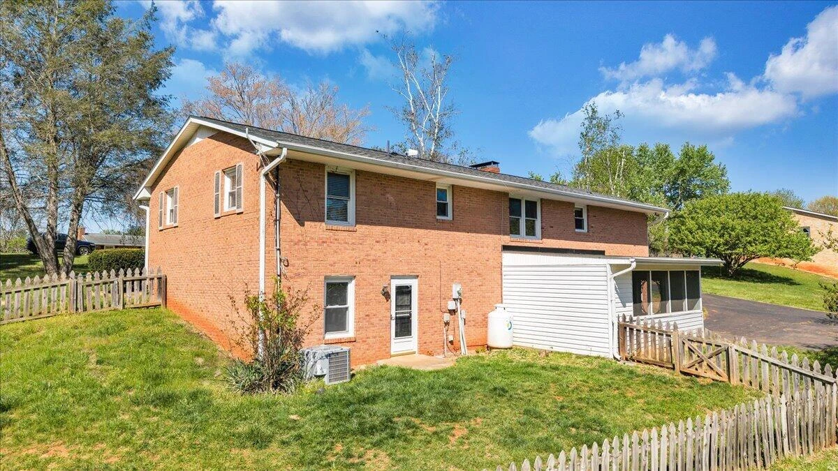 930 Farmington RD - Photo 73