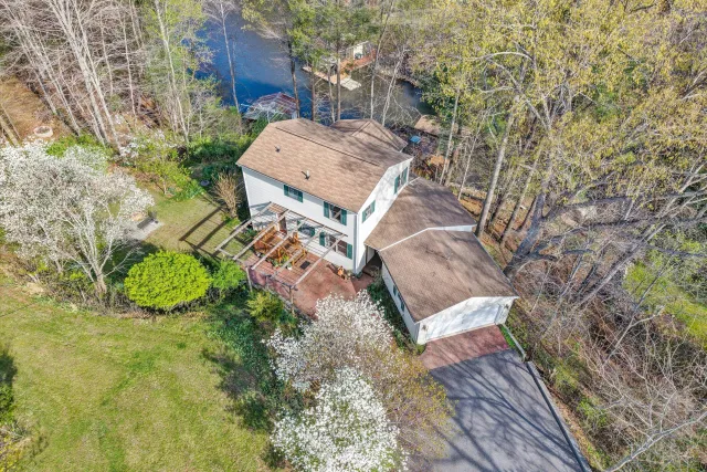 1085 Carters Island RD