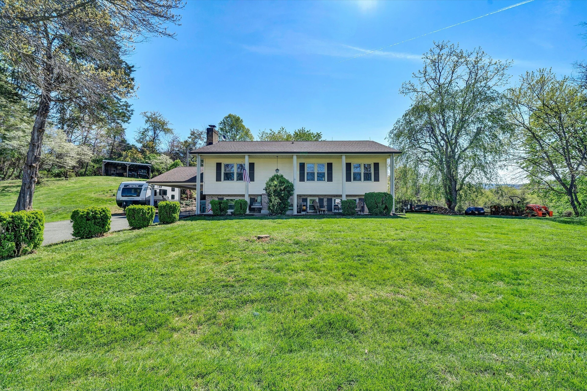 262 Mountain View RD