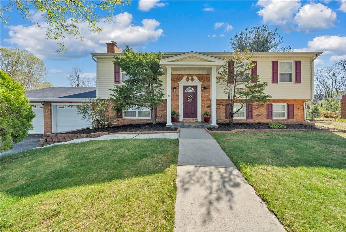 812 Knollwood DR