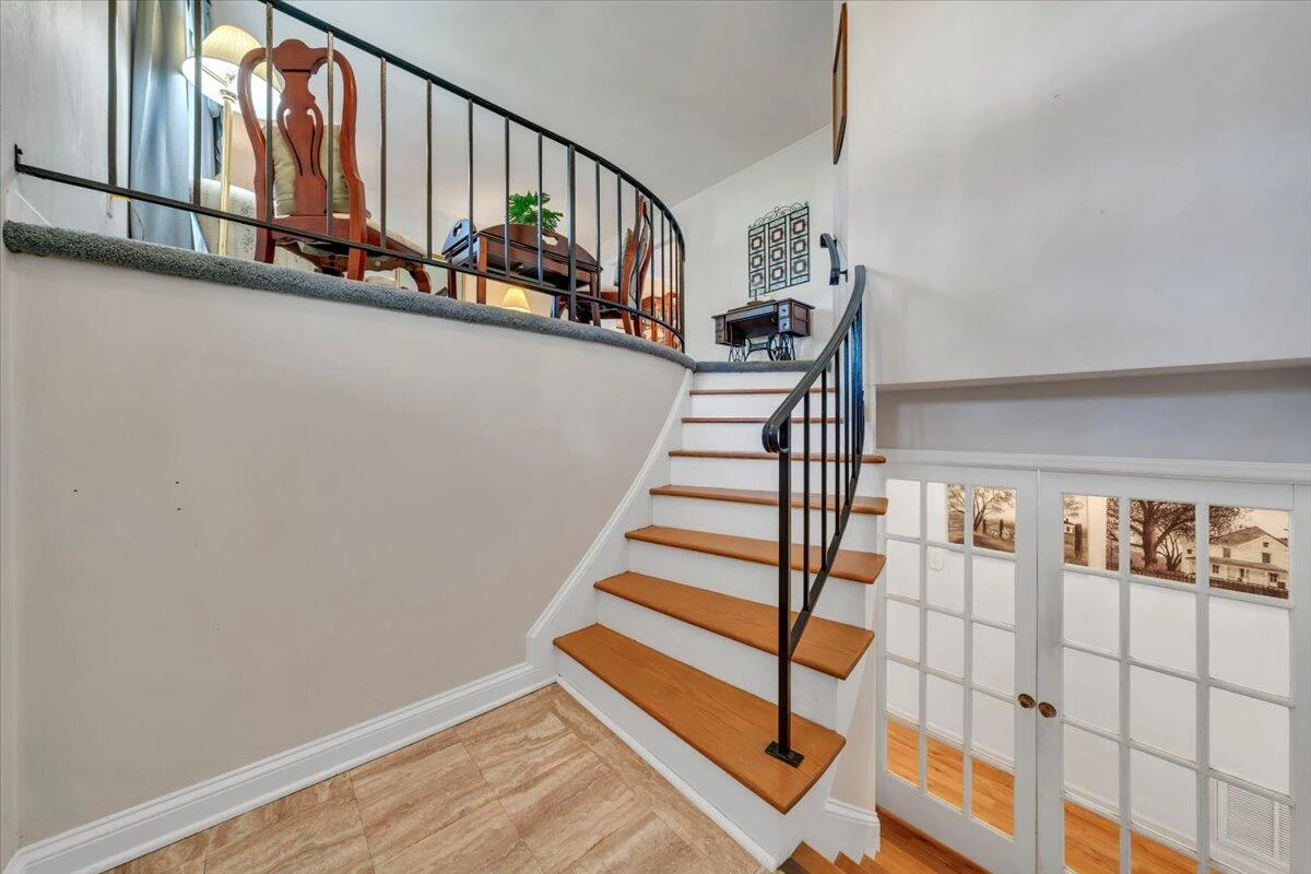 812 Knollwood DR - Photo 10