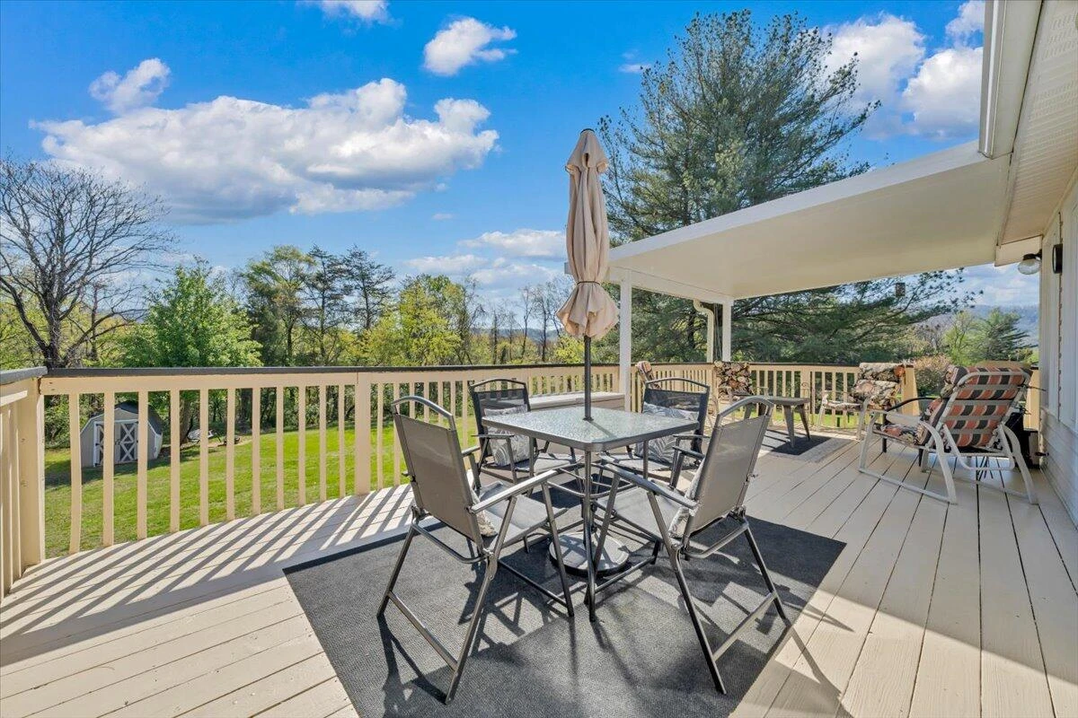 812 Knollwood DR - Photo 24