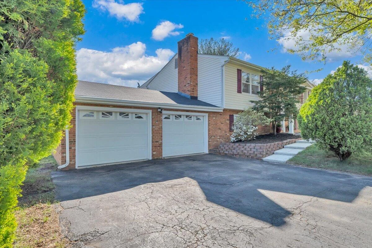 812 Knollwood DR - Photo 3