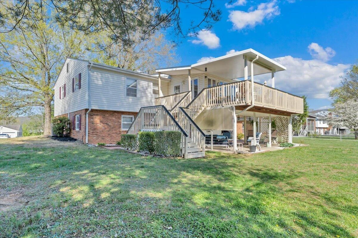 812 Knollwood DR - Photo 4