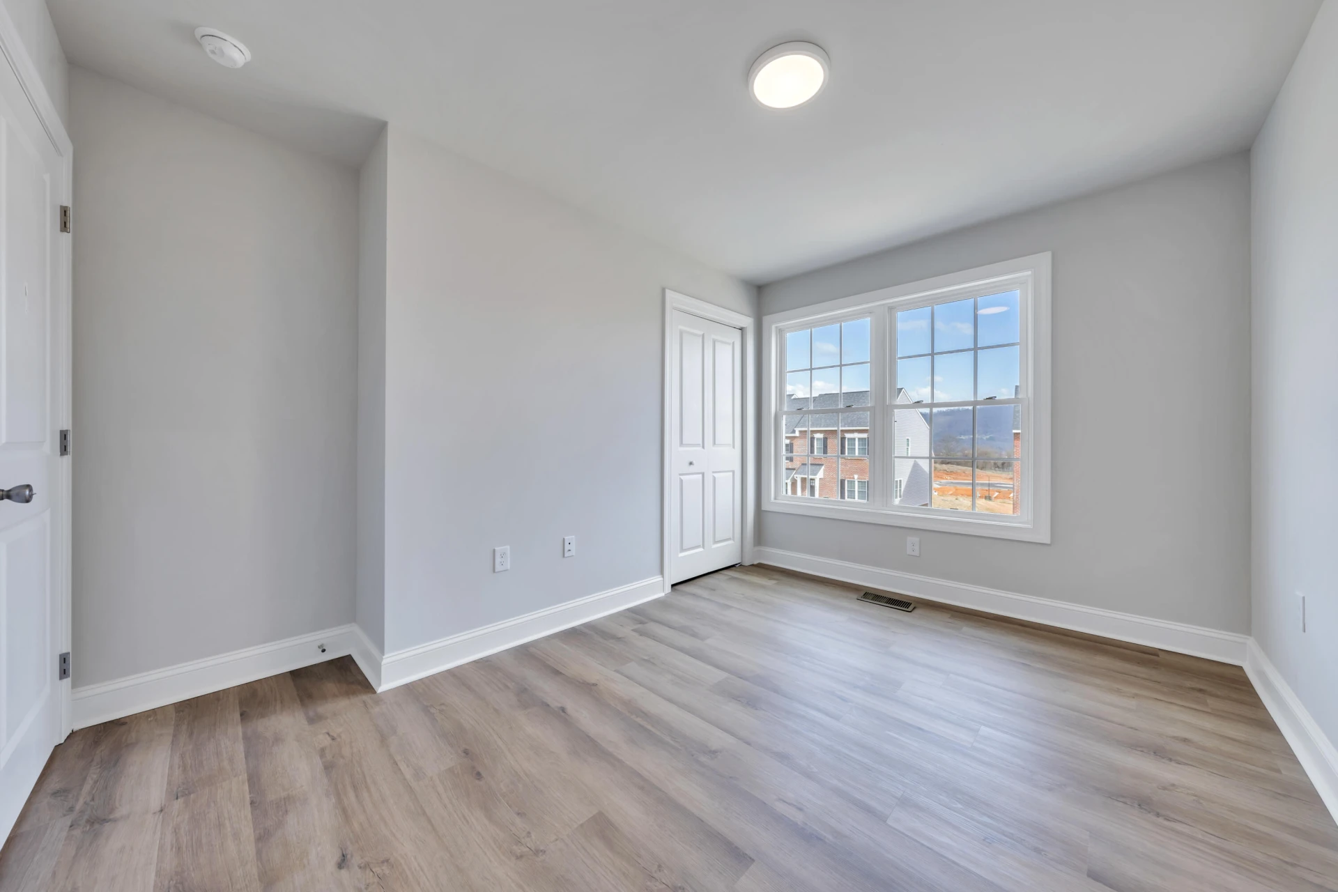 2853 Russlen DR - Photo 11